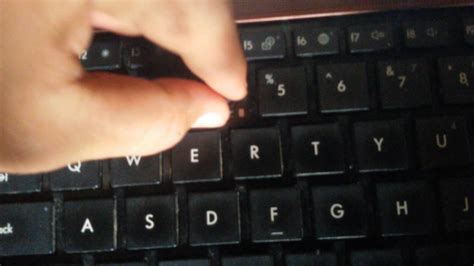 Cara Mengatasi Keyboard Laptop Jalan Sendiri